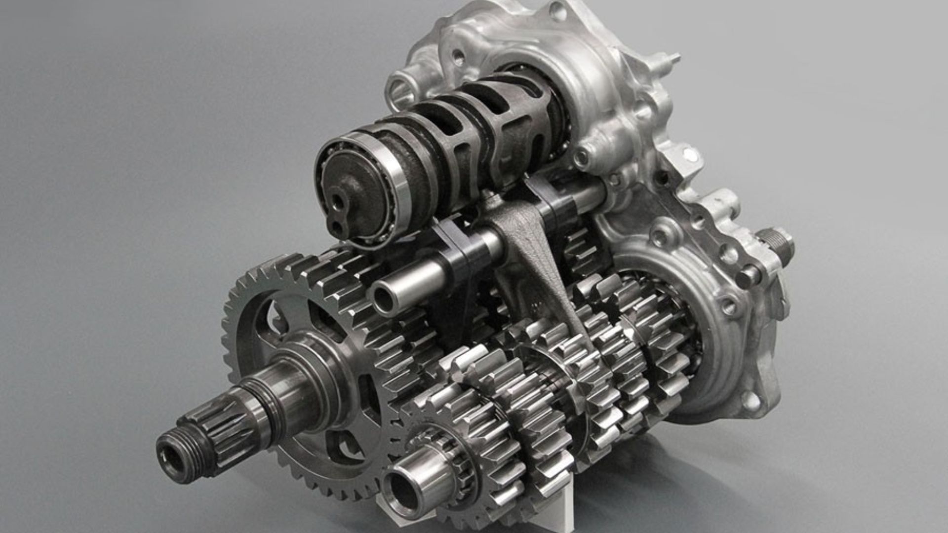 Why Do Gearbox Suppliers & Dealers Play a Vital Role in Machinery Maintenance?